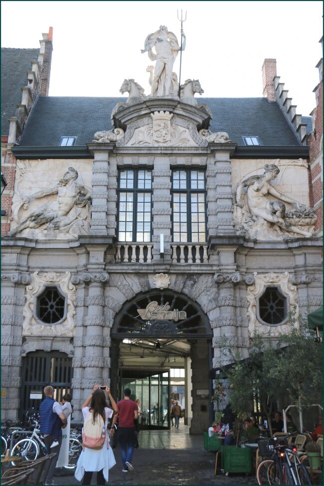 秋色のベルギーひとり旅 ３ 中世の輝きを残す古都 ゲント Gent ゲント ベルギー の旅行記 ブログ By Sanaboさん フォートラベル
