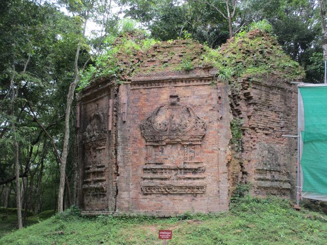 日本の飛鳥時代に存在した大都市。<br /><br />よく残っていたよねー。<br /><br />レンガ造りの祠堂。
