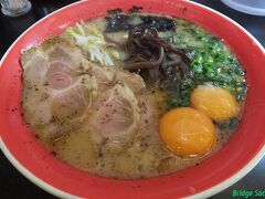 【黒亭】
本場で熊本ラーメンを食べてみたかったんです。
旨い！初日は熊本でレンタカーを借りて素泊まり。駐車場あり。