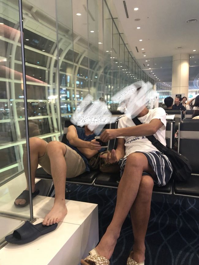 搭乗口でのワクワクな時間