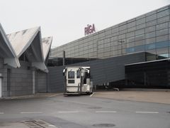 定時17:30過ぎにラトビアのリガ空港に無事到着。

うーむ、どうも空が雲雲。
