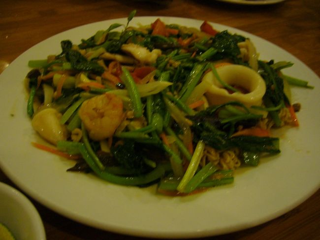 魚介類と野菜の炒め物。