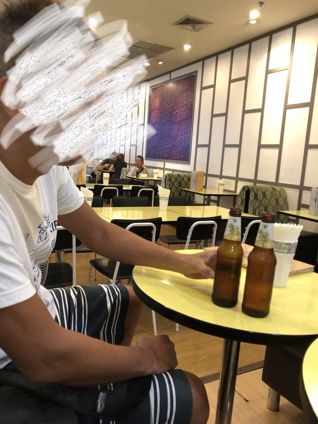 シンハービールで一休み