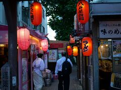 今宵はみろく横丁をチョイス。

屋台村という設定で、
カウンターだけの小さなお店が集まっています。