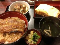 ●うな茂＠本町

うなぎ定食＠2570-(税込)。
これで、2570円とは、かなりお値打ちです。
う巻き、肝吸い、うなぎの酢ものもついて、このお値段。
うなぎで、満腹になりました。
超、贅沢！大満足です。
