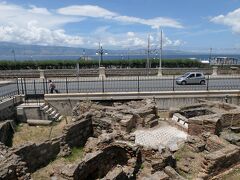 レッジョ・ディ・カラブリアの元旧市街♪
古代ローマ浴場跡と周囲のパノラマ