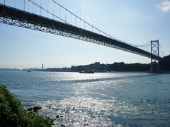 門司に着きましたー
対岸の下関がまぶしいです。