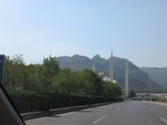 モスクへ向かう道