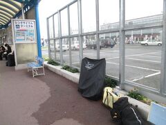 すでに雨が降り始めている