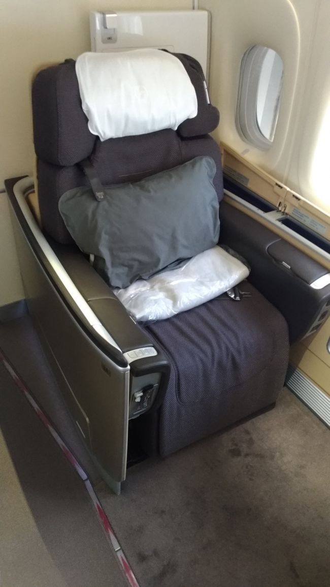 ルフトハンザ航空 ファーストクラス搭乗記（機内設備編