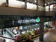 その後、QVメルボルン内にあるWoolworthsへ