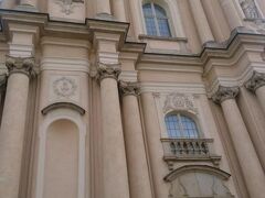 08:50　ヴィジトキ教会
ここも第二次世界大戦で破壊されなかった所の一つ。ショパンがミサで弾いたパイプオルガンも残ってるらしい。ここで、初恋のコンスタンツヤに出会ったんよね。
