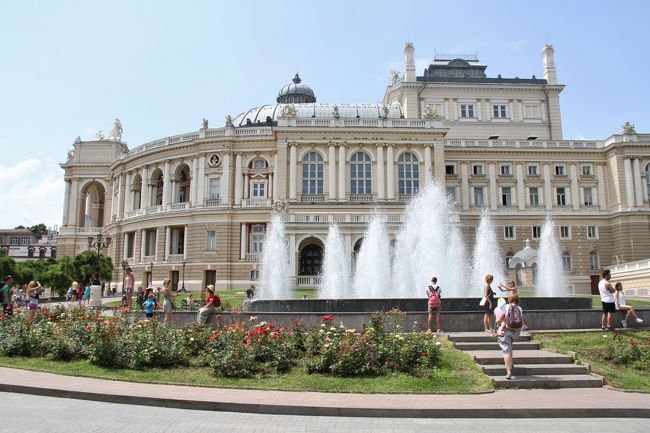 横から。<br />ウクライナがこんなに綺麗な所だったとは知らなかった。