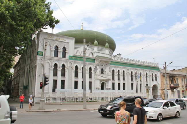 アル・サラーム・モスク。<br />公開していないようで、中には入れず。<br />