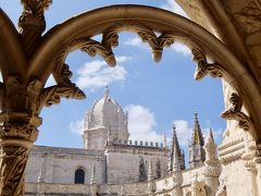 装飾越しのクーポラ。
マヌエル様式の装飾に夢中。