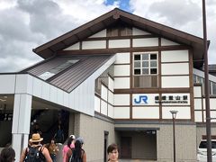 嵯峨嵐山駅の駅舎です．