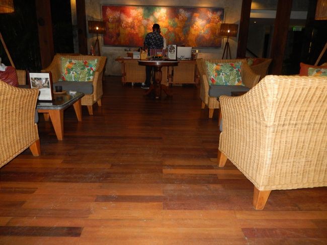 <br />　オープンなレセプション。こじんまりしてる。<br /><br />　日本語は通じません。