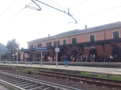 ここはMonterosso駅