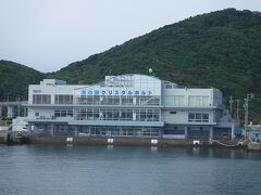 07:50、朝一の伊勢湾フェリーで伊良湖港を出発。
お盆の帰省ラッシュで、船内はそこそこの込み具合。
(お盆シーズンはダイヤが変わります)