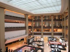 ストックマンの中は吹き抜けになってた。