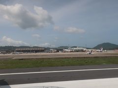 プーケット国際空港 (HKT)