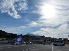 今日も晴天です。
女川駅横の町営第4駐車場から出発します。