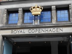 戻る途中、ストロイエにはロイヤルコペンハーゲン本店がありました。私にはご縁がないので素通りでしたが。