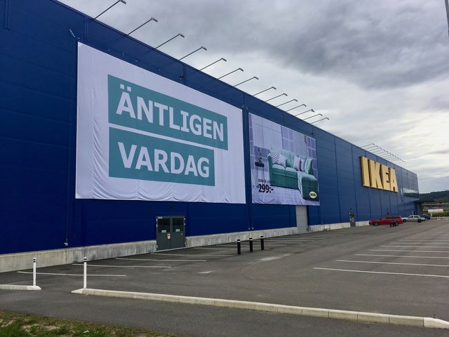 スウェーデンといえばIKEA。駅の近くにある。