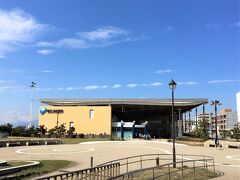 05：新江ノ島水族館
2018年3月6日訪問

息子と２人だけでおでかけにチャレンジしてみました。
小田急線を乗り継いで約１時間ちょっと。
後半キツかった…
入場料は大人2,400円です。