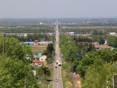 次は国道334・244号線の全長約18kmの直線道路「天に続く道」。