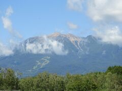 木曽馬の里。御嶽山。御岳2240スキー場が見えます。