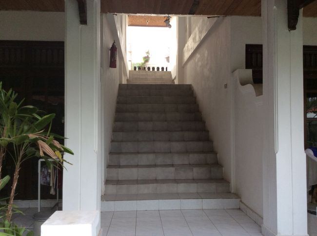 ２階の部屋への階段