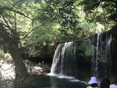 鍋ヶ滝。
平日だったのに、大混雑。
足場があまり良くないのでスニーカーおすすめ。