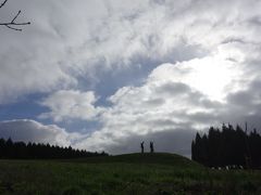 まずは巡礼のゴールになる大聖堂の５ｋｍ手前にある歓喜の丘（モンテ・デル・コソ）へ