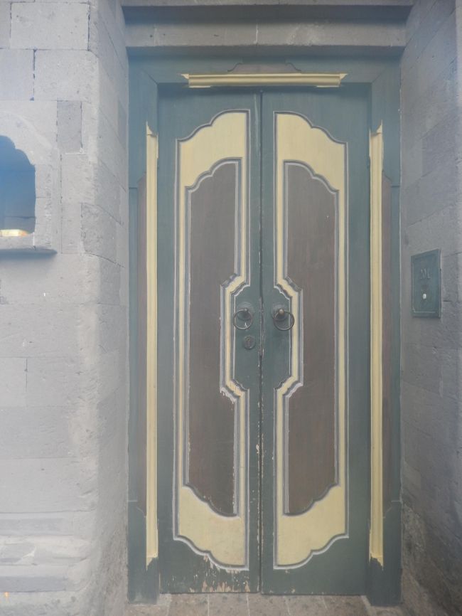 <br />　201の入り口。ここを開けて右に行くと素晴らしい景色が<br /><br />　待ってます。