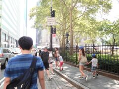 語学学校後、地下鉄で Guggenheim Museumへ向かいます。
Bowling Green　4,5線　⇒　86 Stで
駅から降りてしばらく歩きます。