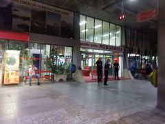 8月15日（水） 
　夜中にパスポートチェックがあり、車掌さんがパスポートを預かってくれて、コソヴォの出国スタンプとモンテネグロの入国スタンプが押される。途中時間調整して、3時丁度にポドゴリツァのターミナルに到着。