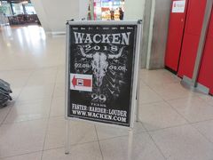 到着ゲートを抜けると・・・

WACKKEEEENNNNNNN!!!!!!!!!!!!!!!!

テンションが高くなってきました!!