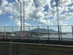 若松駅から北九州市営バスで若戸大橋へ、洞海湾を一望
バスの車窓から見たくて、若松経由にしました

