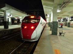 台東駅
無事着きましたが、もうすっかり辺りは暗くなりましたね。