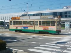 一気に飛んで、富山駅前
街に戻ってきた

むか～し仕事で来たことがある
路面電車が懐かしい
きょうはここで一泊
早々にチェックインして、いの一番にやったことは洗濯！(笑)
これを見込んで、コインランドリー付きのホテルを選んだのだ