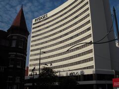 宿泊したホテル　
ホテル(RYDGES CHRISTCHURCH)にﾁｪｯｸｲﾝ。
14階建ての9階（811号室）ハグレー公園側の部屋。
31年前に泊まったNOAHS HOTHL CHRISTCHRCHと同じ建物。