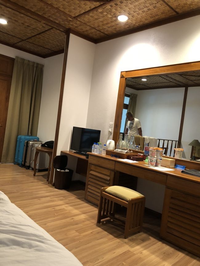 ラゲッジピックアップが時間になっても来ません…フロントの内線番号がどこにも書いてなく焦りました。少し待ったら来ました(^_^;)