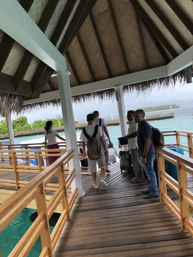 船でマーレに向かいます。バンドスは完全にお気に入りの島となりました。また来たい！！