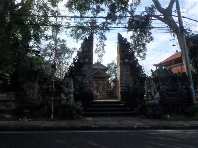 ネカ美術館よりも少し南寄りにある、こちらの