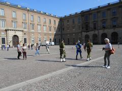 つぎに向かったのは王宮。