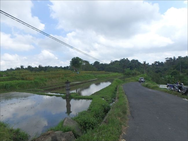 この道は、去年北部へ行った時も通ったので、なんだか懐かしいです。(^_^)