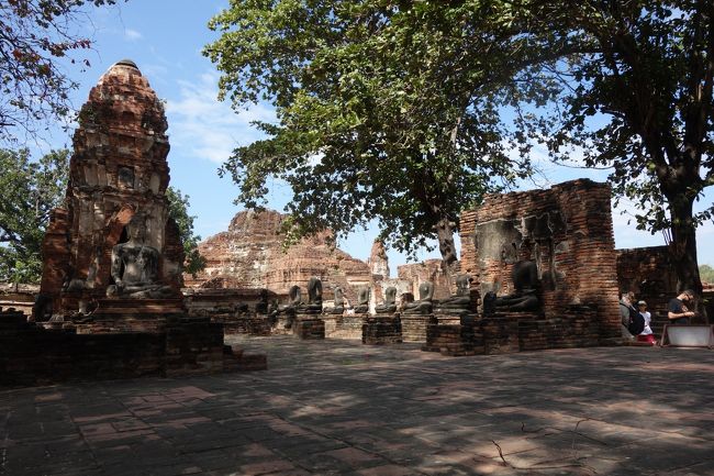 そこから歩いて。