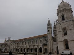 道路を挟んで向かいにあるジェロニモス修道院へ