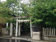 名古屋城に行くことにしましたが浅間町から歩きます。
名古屋市西区の富士浅間神社に参拝。
